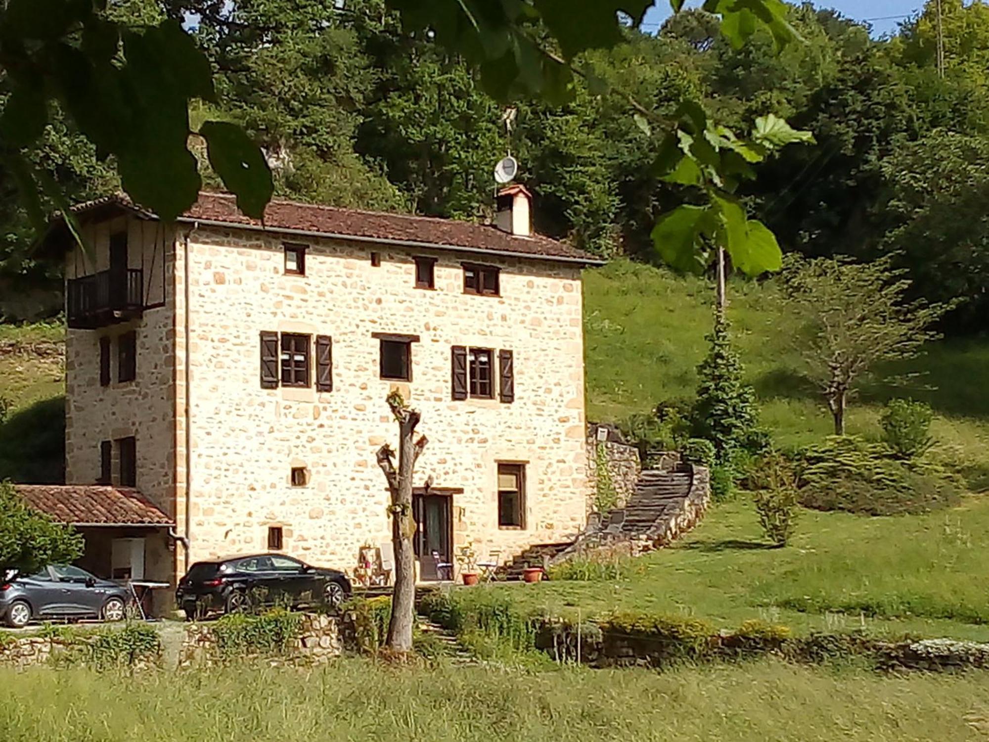 Chambre D'Hotes L'Ecrin Du Quercy Bed & Breakfast Figeac Exterior photo